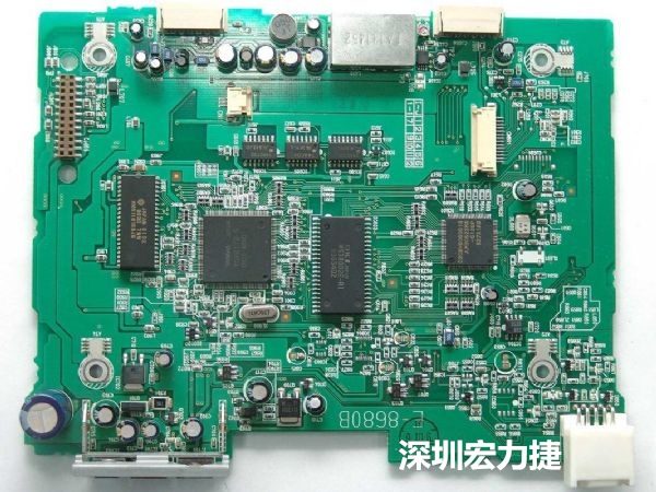 大面积PCB若电子元器件数量多、重量较重，板材强度不够时容易产生PCB中央部凹陷问题。