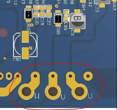 PCB设计不仅可以将PCB实现为即插即用的插件，而且可以增加焊料的厚度以达到过大电流的目的。