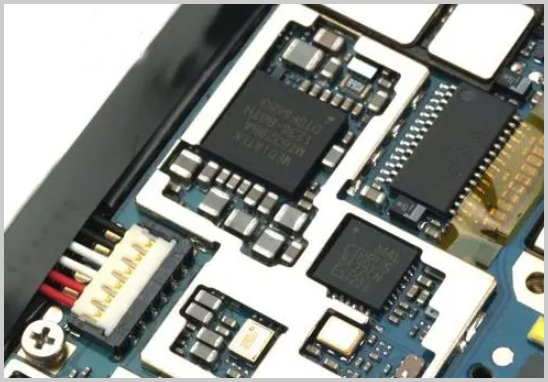 PCB设计如何避免连锡？实用技巧与预防方案
